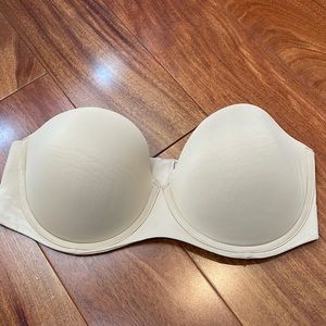 CALVIN KLEIN STRAPLESS BRA // NEVER WORN